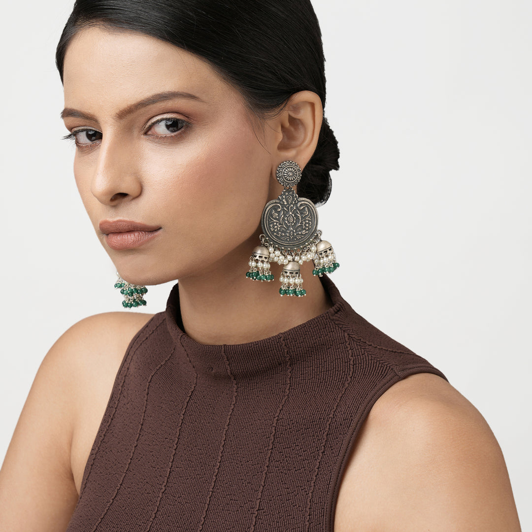 Prerna Earrings With Emerald And Pearl Details